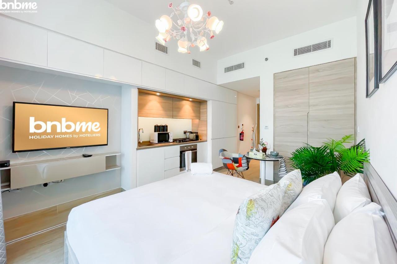 Bnbmehomes - Beautiful Lake View Studio Near Marina - 1504 Дубай Экстерьер фото